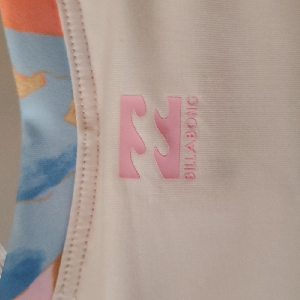 Billabong Pick Me Up Rashguard. - Picture 11 of 11